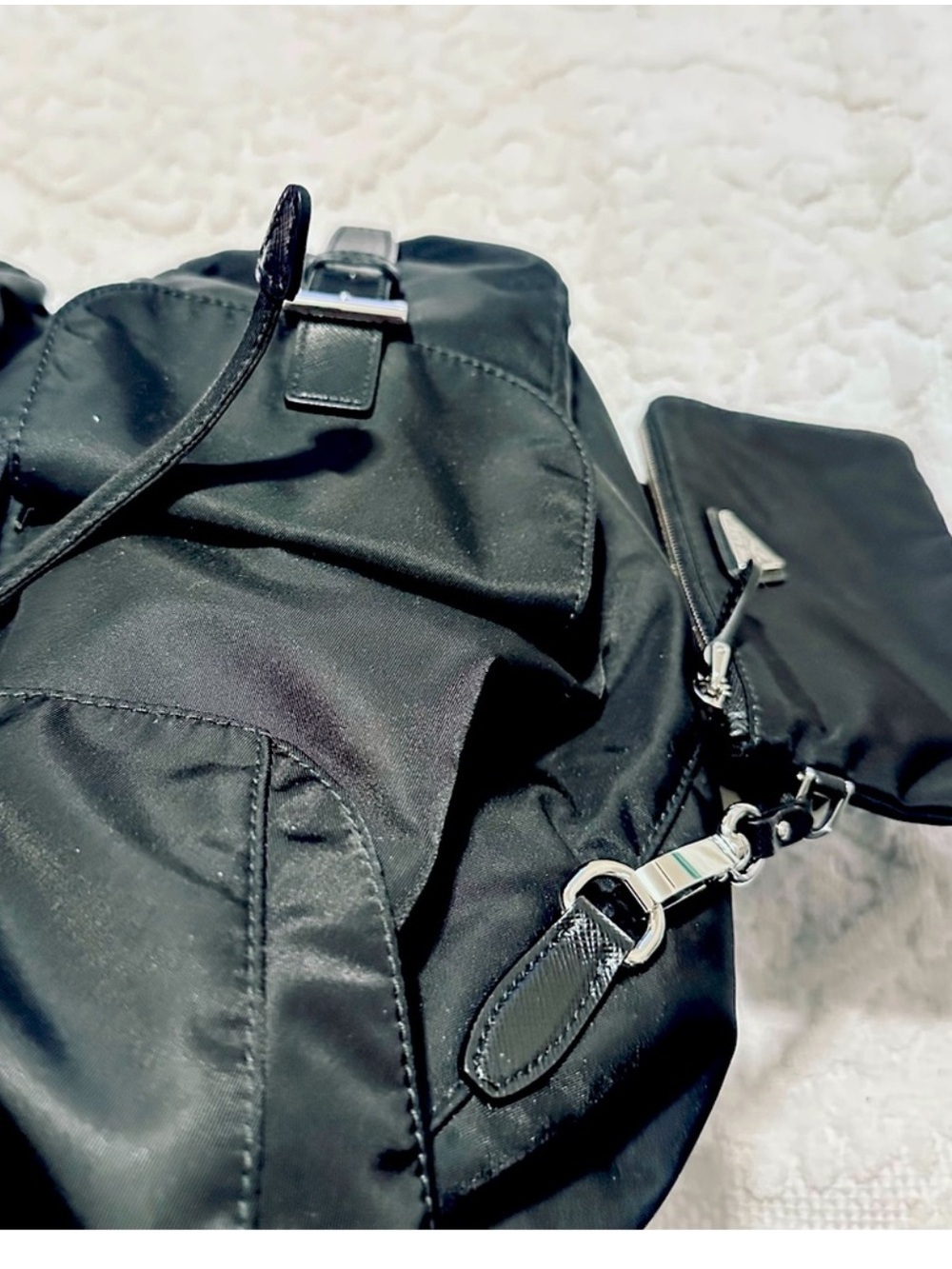 Prada | Bag | Prada Re-Nylon Medium Backpack - Picture 4 of 15